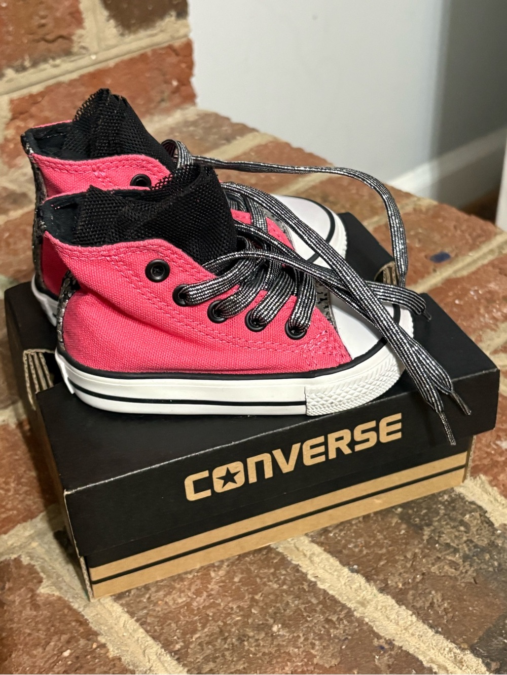 Converse Infant Size 4 Pink Leopard Chuck Taylor High Top Sneakers streetwear